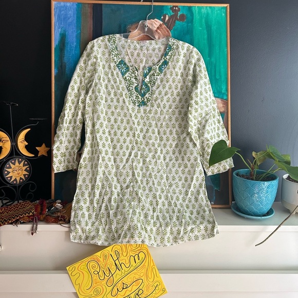 Green Floral Women's Tunic - Picture 3 of 16